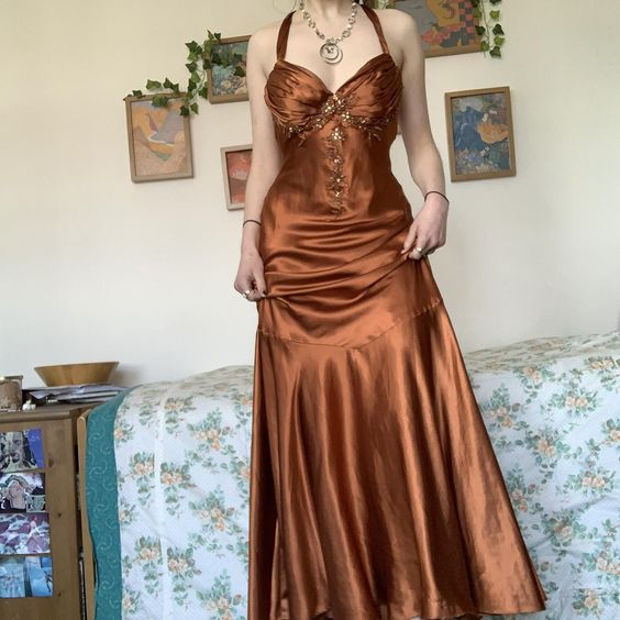 Vintage Halter V Neck Prom Dress Mermaid Special Occasion Dresses
