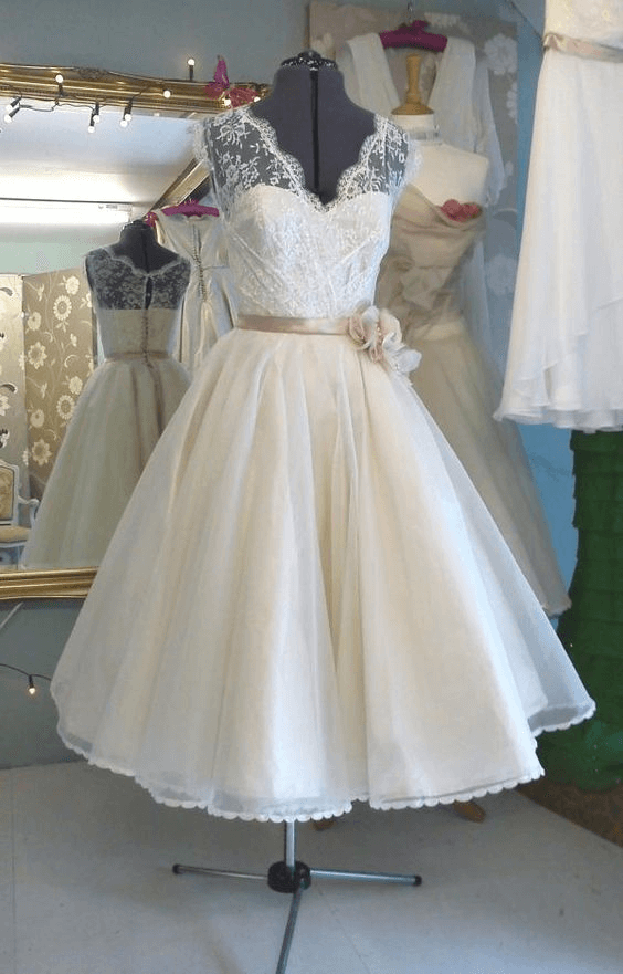 Tea Length Antique Wedding Dress 1950's Vintage Wedding Dress Retro – jkprom Tea Length Antique Wedding Dress 1950's Vintage Wedding Dress Retro – jkprom