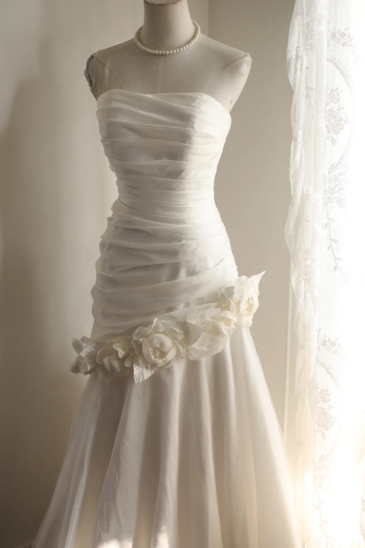 Ruched Bodice Mermaid Long Wedding Dress Cascading Floral Applique Formal Dresses