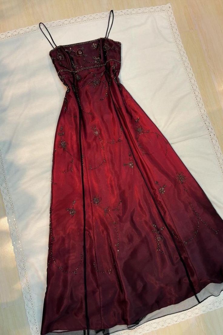 Burgundy Straps Exquisite Beaded Long Formal Dress Woman Party Dresses