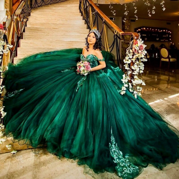 Emerald green sweet sales 16 dress