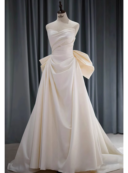 Elegant Strapless Mermaid Satin Wedding Dress with Bow