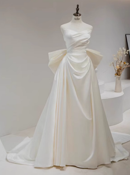 Elegant Strapless Mermaid Satin Wedding Dress with Bow