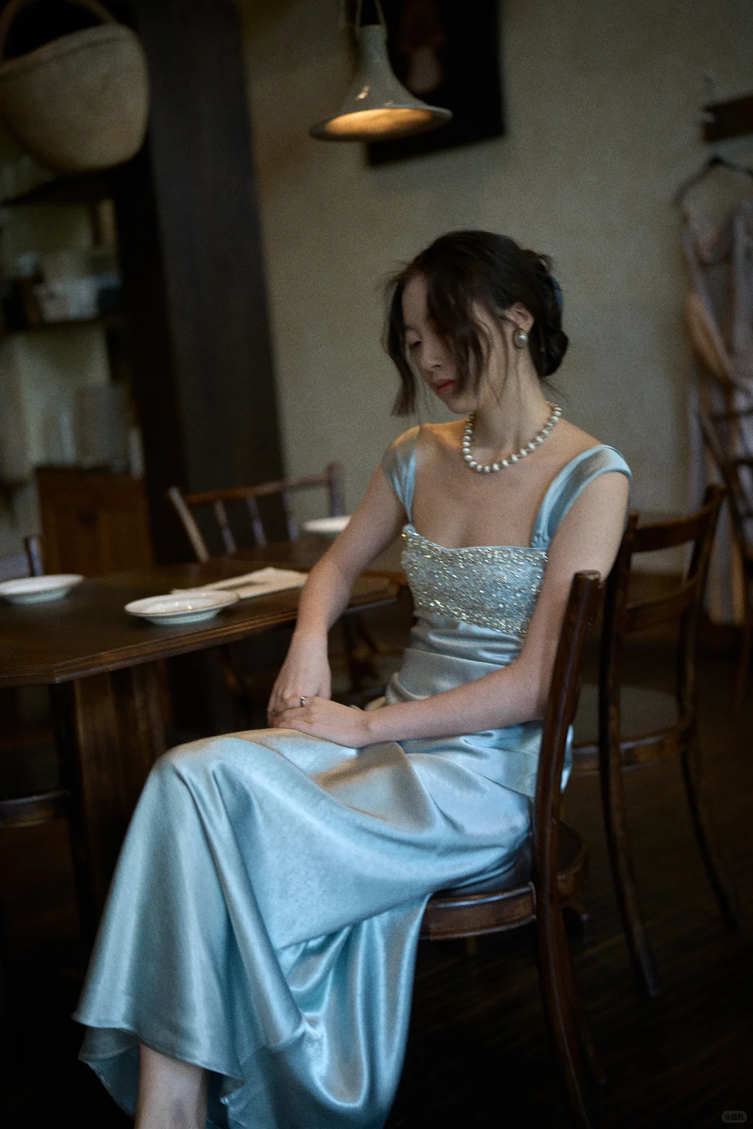 Elegant Blue Sheath Party Dress Straps Beaded Satin Long Formal Dresses