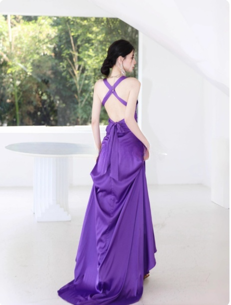 Chic V-Neck Sheath Long Evening Dresses Satin Sleeveless Purple Evening Dress Backless Formal Gown