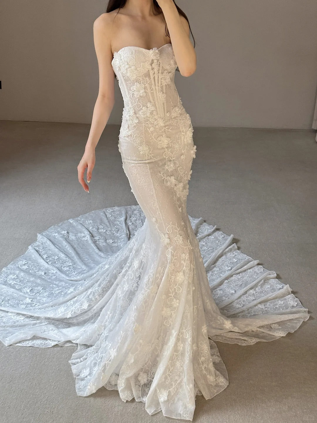 Elegant Strapless Mermaid Floor Length Wedding Dresses Lace Bridal Gowns Long Train