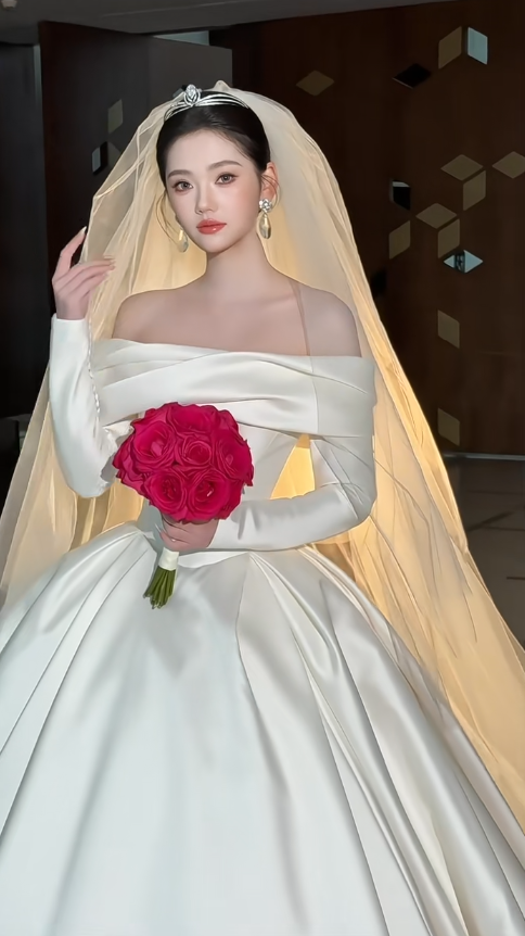 Luxury Off-shoulder Long Wedding Dresses Satin Bridal Gowns Long Sleeves Bridal Dress