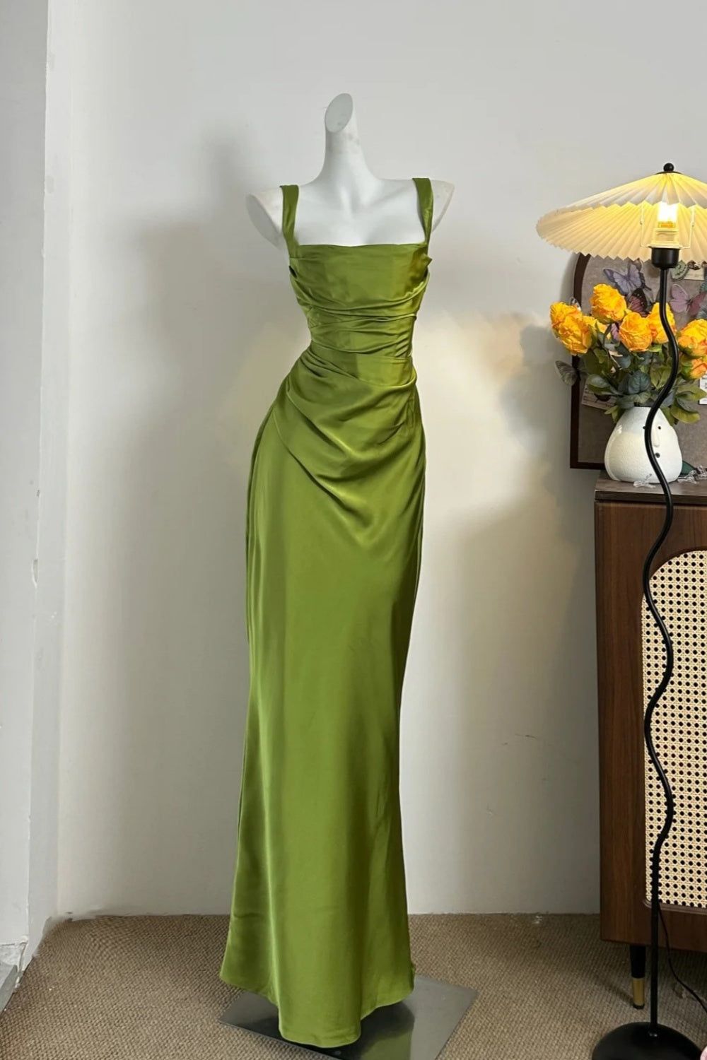 Elegant Strapless Green Sheath Long Prom Dresses Satin Sleeveless Birthday Gown