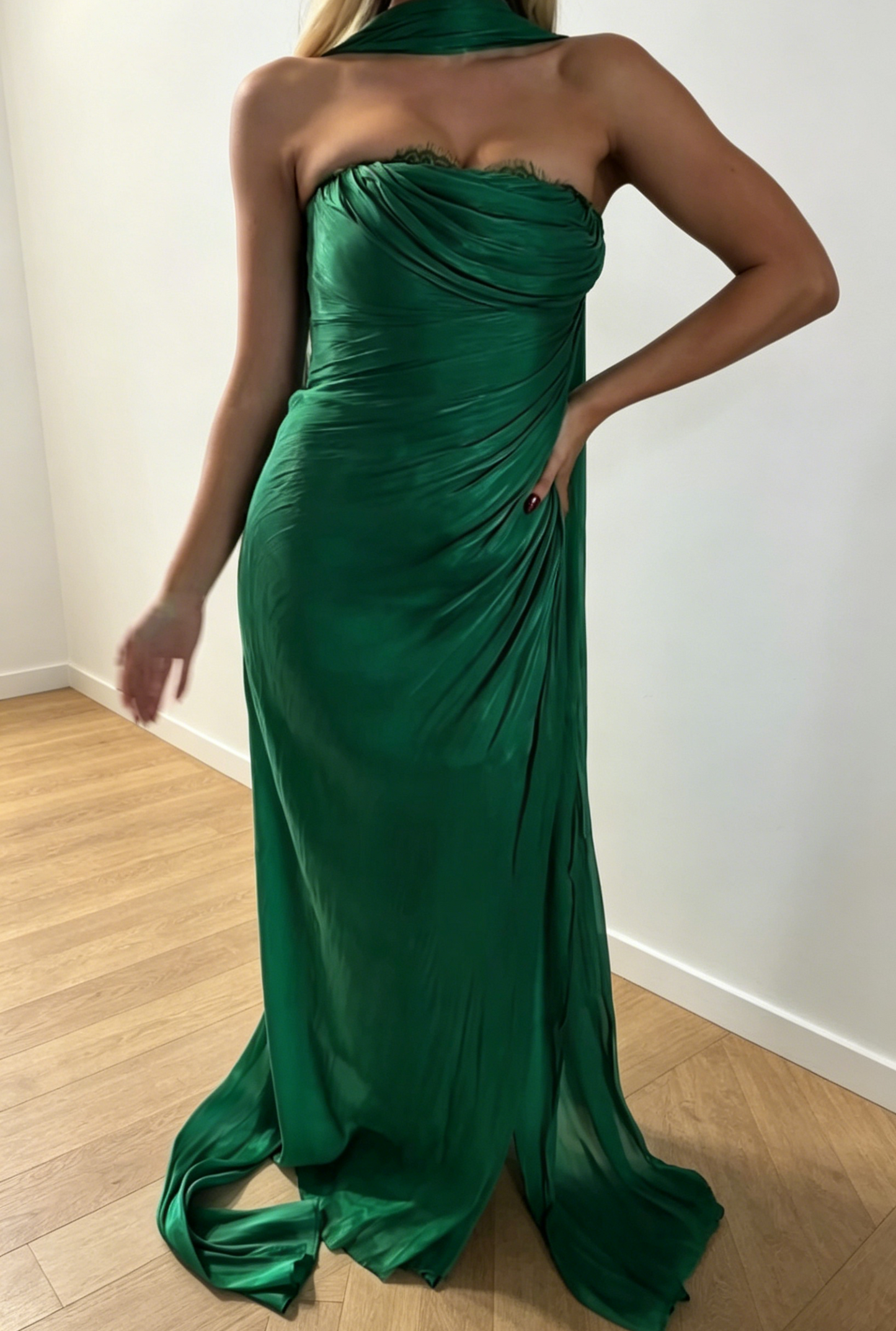 Chic Green Sheath Wedding Guest Dress Silk Strapless Long Evening Dresses with Scarf