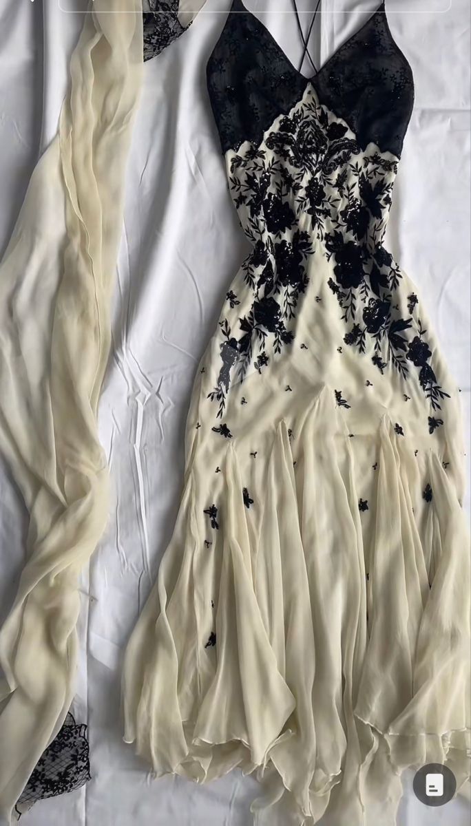 Mermaid Spaghetti Strap Chiffon Applique Long Prom Dresses with Scarf