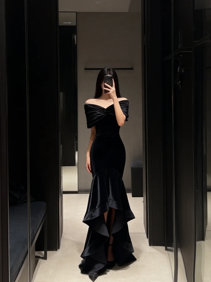 Sexy Mermaid Event Dresses Elegant Off the Shoulder Black Ruffle Velvet Long Prom Dress