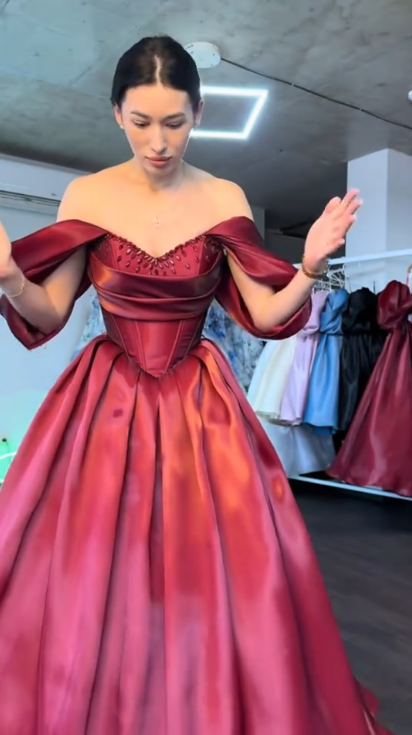Burgundy Ball Gown Off The Shoulder Satin Beaded Puffed Sleeves Prom Gown