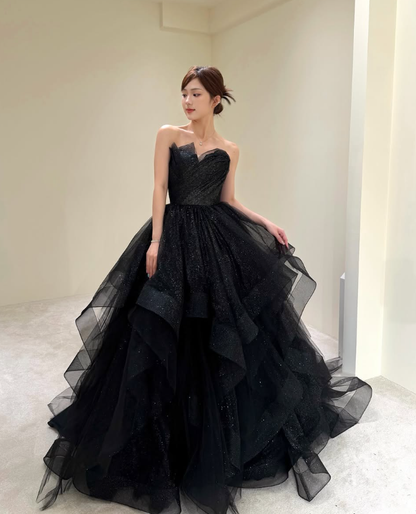 Sweetly Ball Gown Strapless Ball Dresses Ruffle Black Tulle Prom Dress