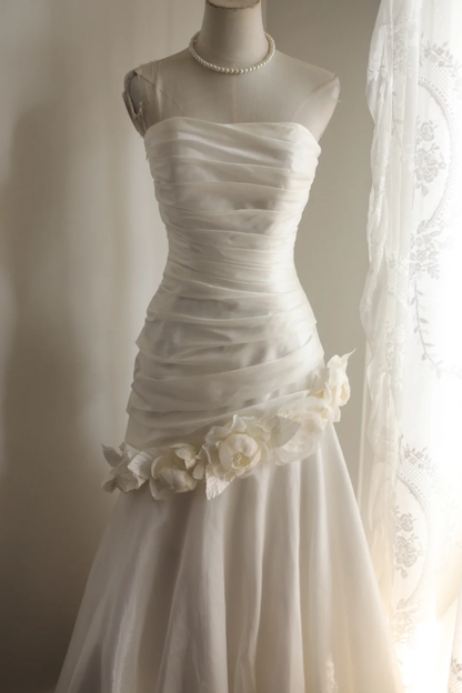 Ruched Bodice Mermaid Long Wedding Dress Cascading Floral Applique Formal Dresses