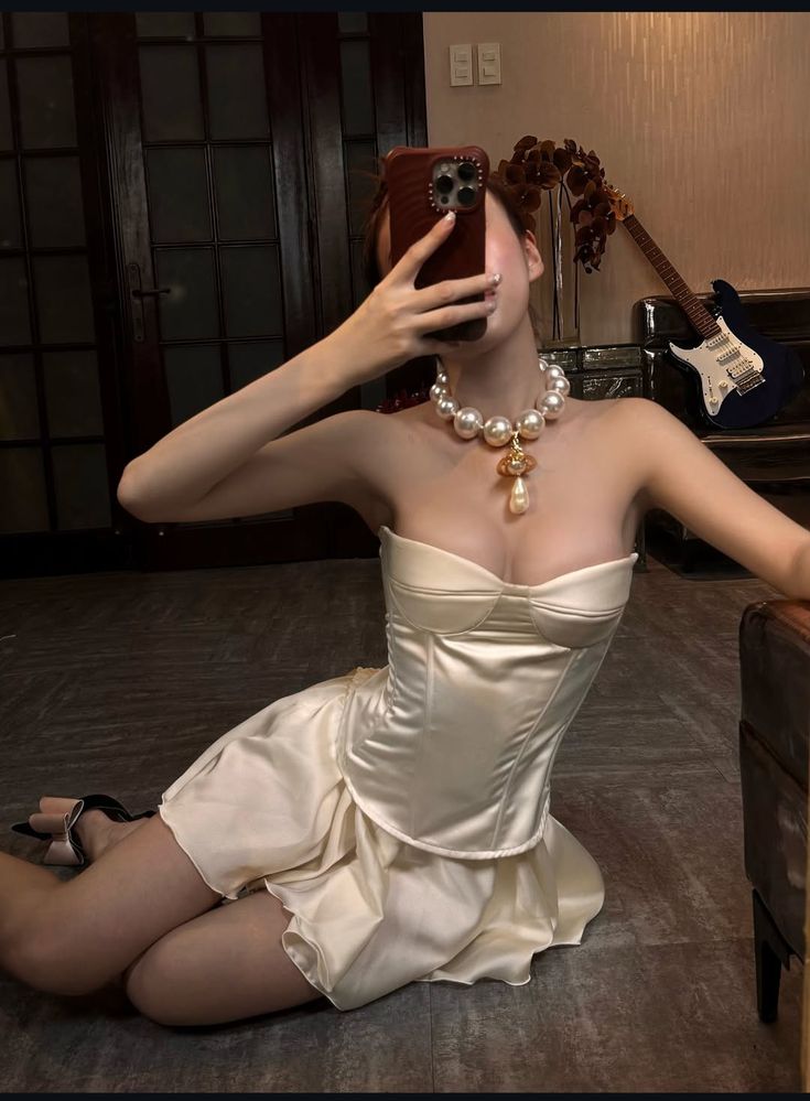 Elegant Strapless Satin Mini Birthday Cocktail Dress Short