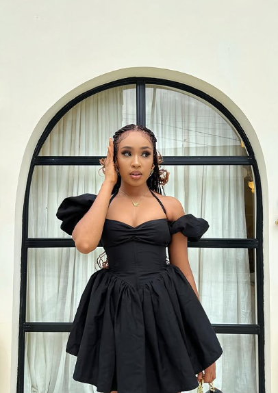 Elegant Satin Short Black Dresses for Graduation Off Shoulder