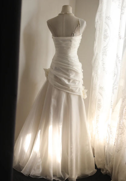 Ruched Bodice Mermaid Long Wedding Dress Cascading Floral Applique Formal Dresses