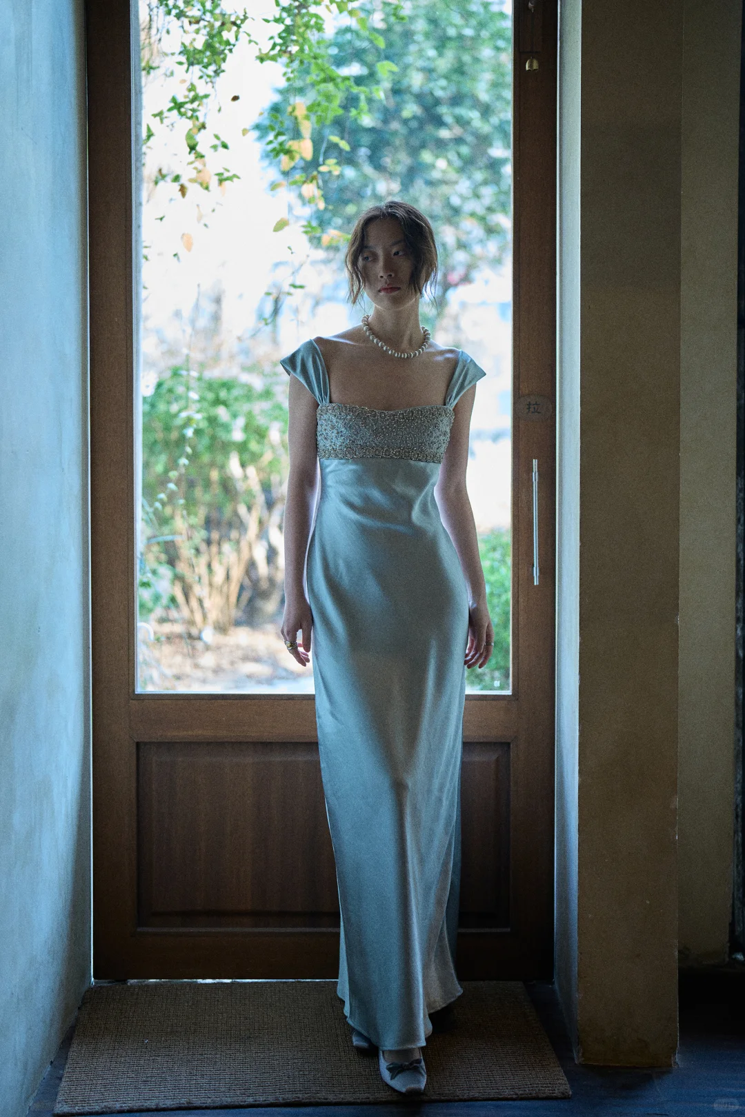 Elegant Blue Sheath Party Dress Straps Beaded Satin Long Formal Dresses