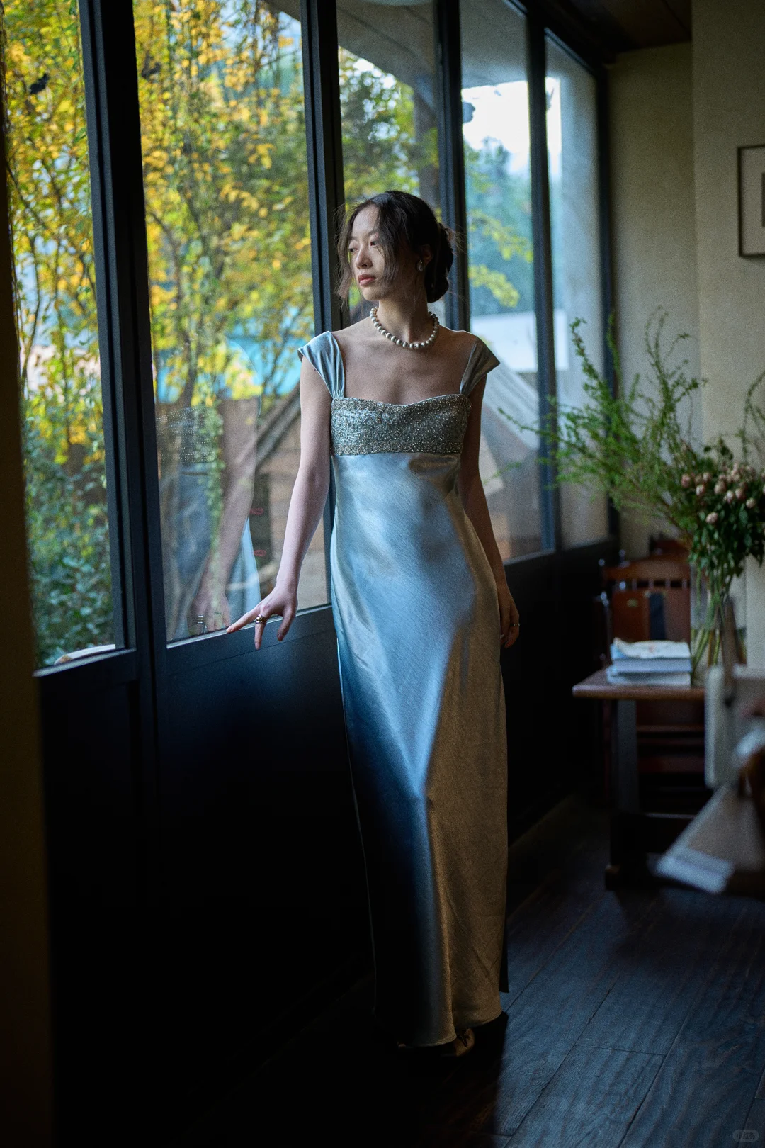 Elegant Blue Sheath Party Dress Straps Beaded Satin Long Formal Dresses
