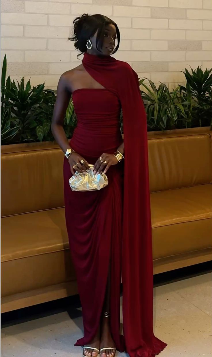 Elegant Classy Burgundy Maxi Dress Chiffon Long Formal Party Gown with Slit