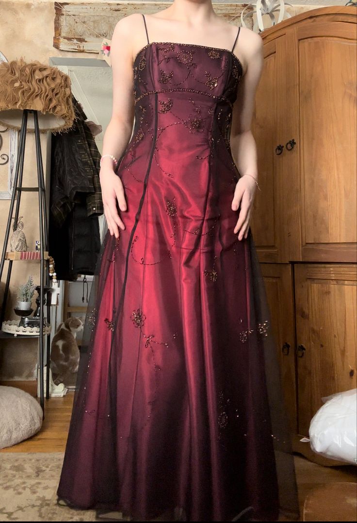 Burgundy Straps Exquisite Beaded Long Formal Dress Woman Party Dresses