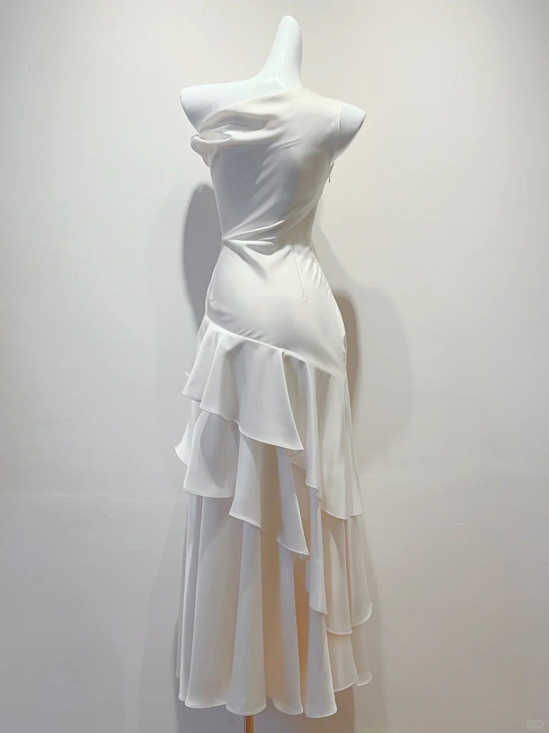 Elegant Mermaid Evening Dress Ruffle Satin Wedding Guest Outfit