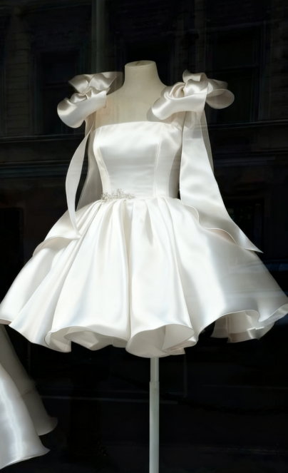Ball Gown Spaghetti Straps Satin Short Mini Formal 8Th Grade Homecoming Dress Birthday Outfits
