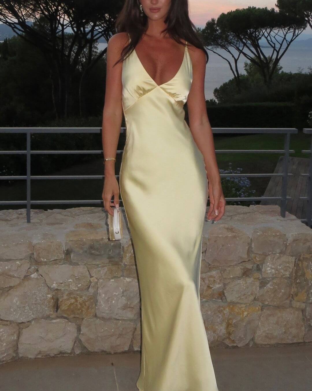 Elegant Yellow Prom Dress Long Fitted Satin Mermaid Backless Formal Gowns