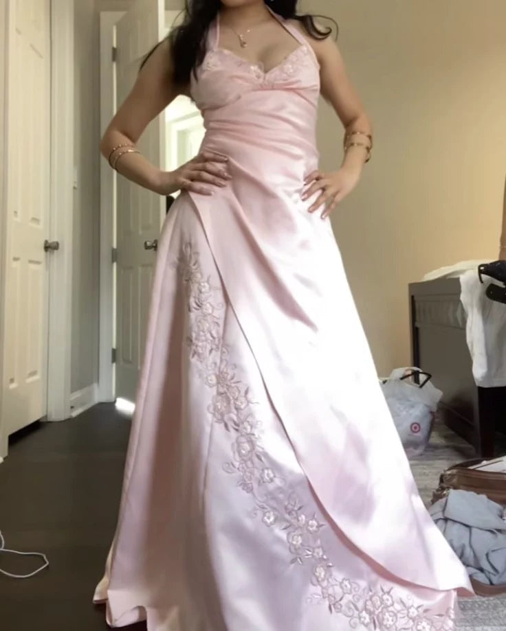 Gothic A-line Prom Dresses Floral Embroidery Long Formal Evening Gowns