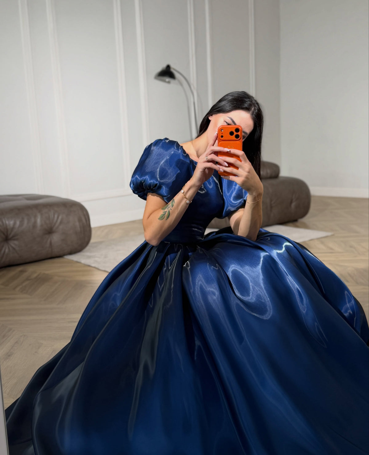 Glossy Royal Blue Evening Gown Puff Sleeves Formal Dress