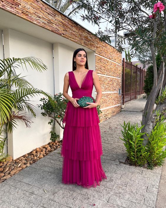Long Tiered Tulle Prom Dress Sleeveless V Neck Formal Evening Gown