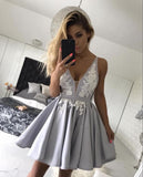 Silver Satin V-neck Homecoming Dresses Short Lace Appliques Prom Gowns