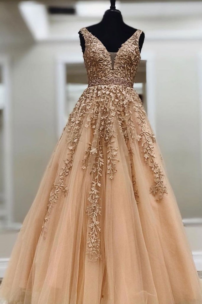 Tulle Lace Applique Long Prom Dress V-neck With Beading