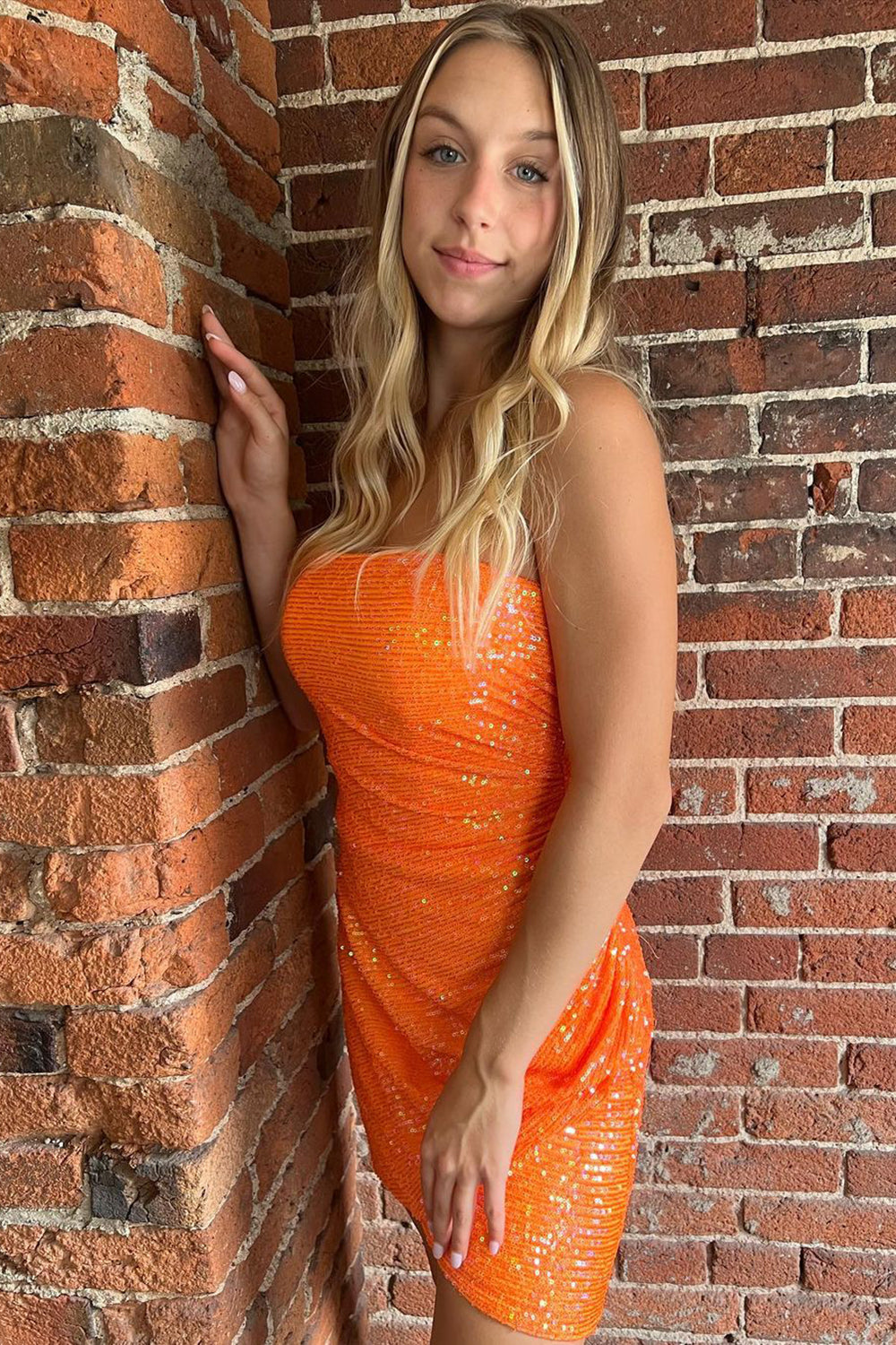 Strapless-Orange-Bodycon-Sequins-Short-Homecoming-Dress