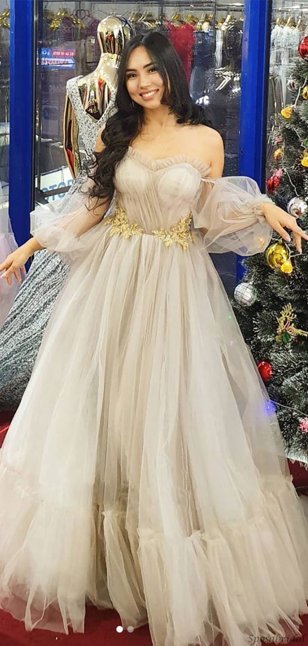 Elegant Sweetheart Off-shoulder A-line Long Tulle Prom Dress