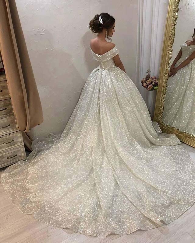 slim fit dress slacks Beautiful Long Gold Mermaid Sleeveless Glitter Prom Dress with Veil main image 0
