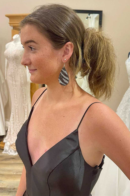 Black-V-Neck-Spaghetti-Straps-Short-Homecoming-Dresses